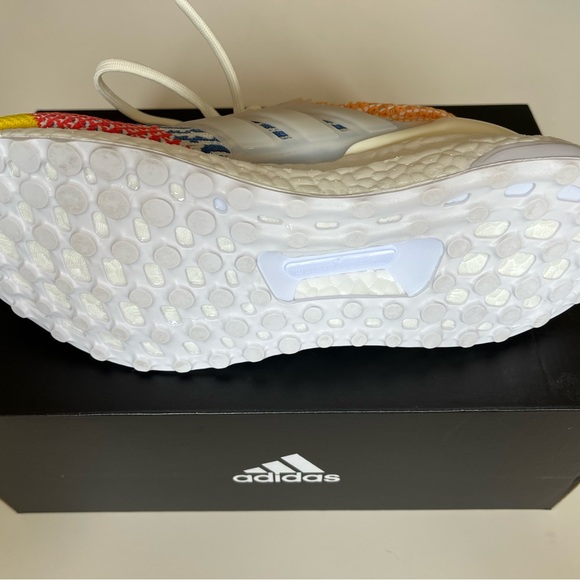 ADIDAS Ultraboost 5.0 DNA PRIDE Edition “Love Unites” NEW in Box-never worn - Picture 6 of 7